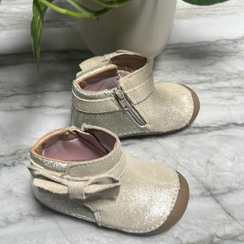 Stride Rite soft beige